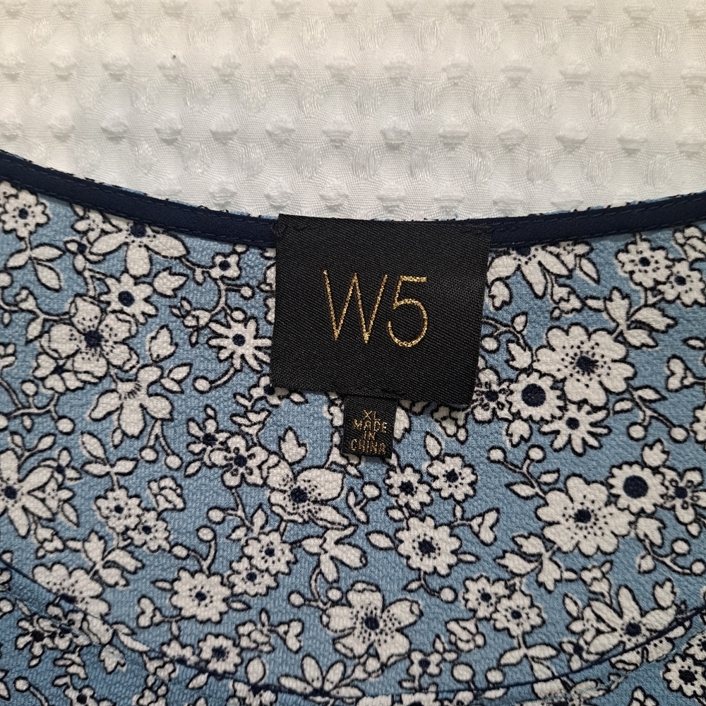 W5 Blue Floral Blouse - Picture 5 of 6